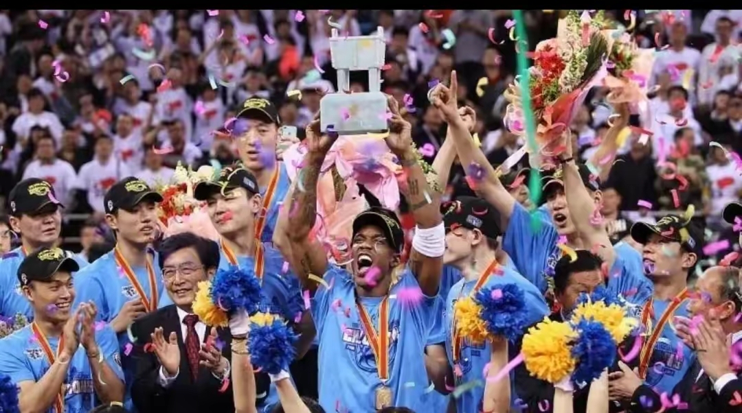 华体会体育姆巴佩迎来二十赛季出色发挥，掘金观众热烈欢呼！(姆巴佩最新)